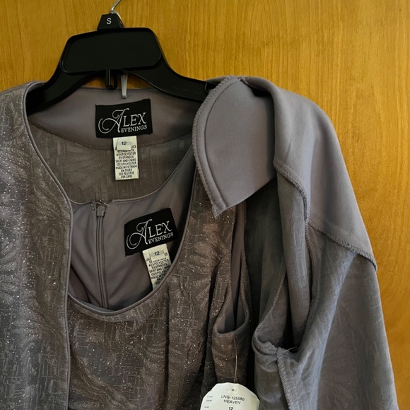 ALEX EVENINGS 2-Piece Mother Of The Bride Gown Dress - Picture 3 of 12